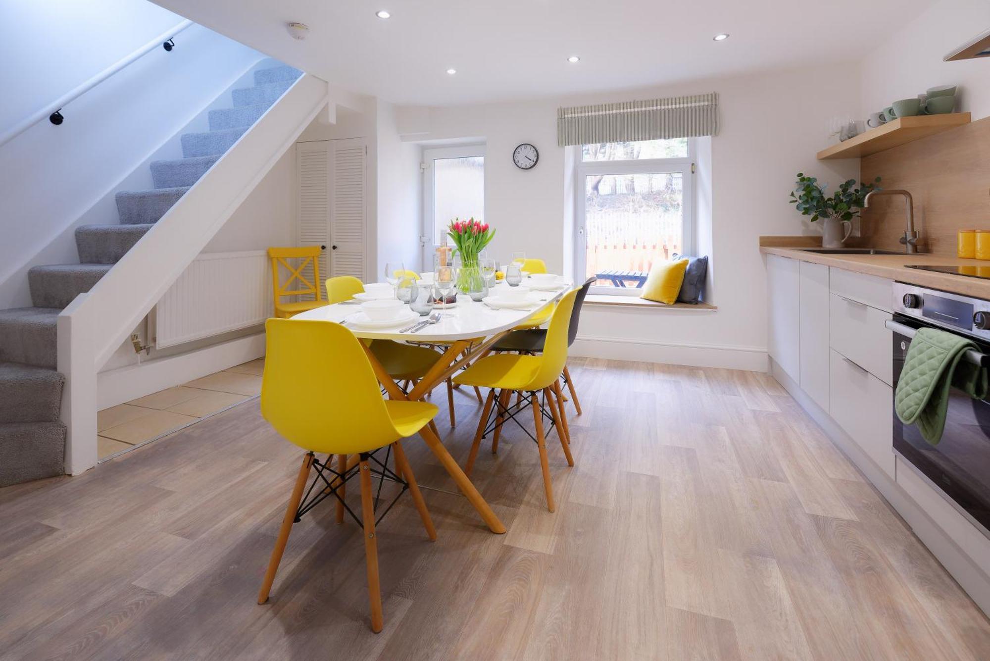 Stayright 3 Bed Home Near Hiking Trails & Parks Llwynypia Extérieur photo