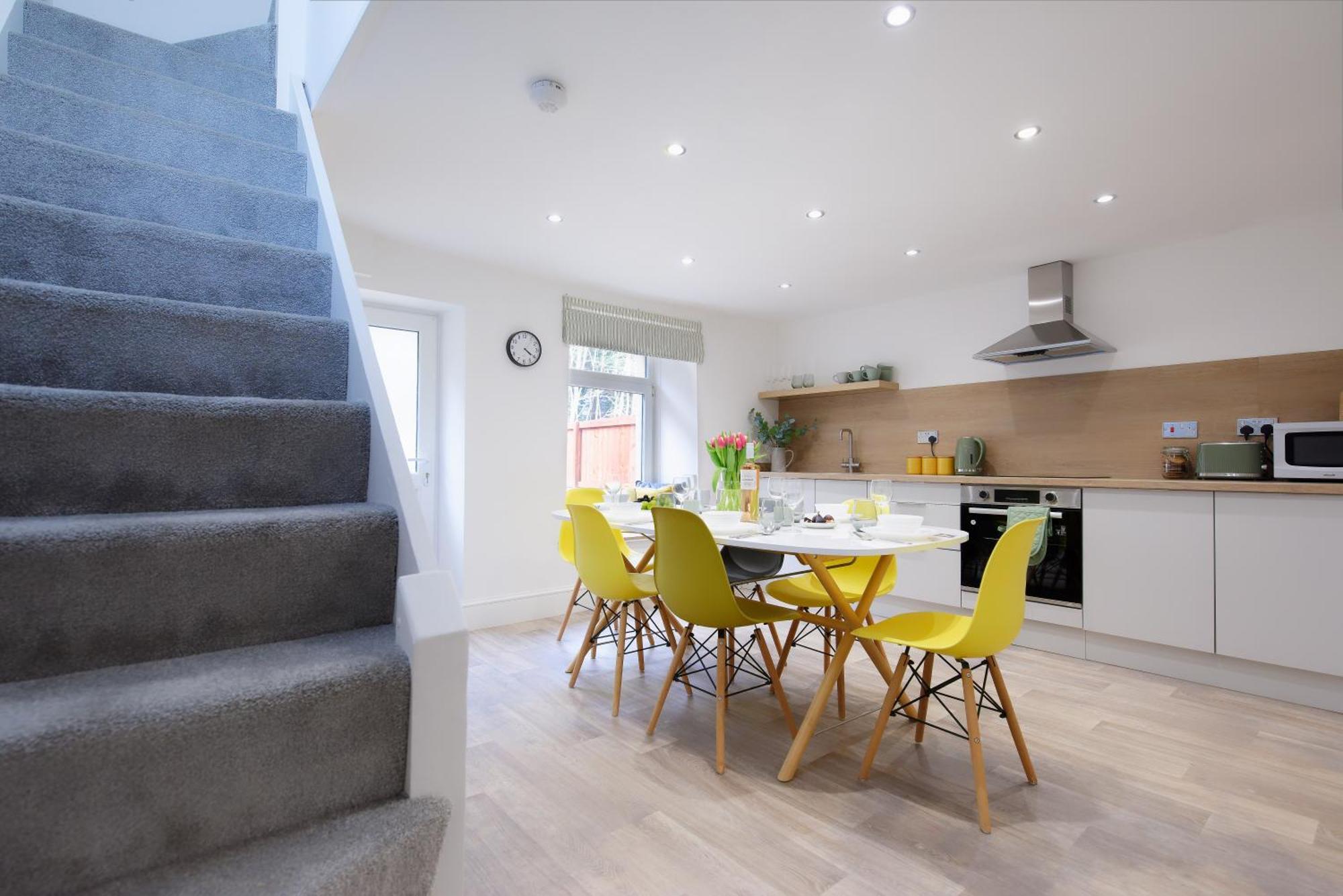 Stayright 3 Bed Home Near Hiking Trails & Parks Llwynypia Extérieur photo